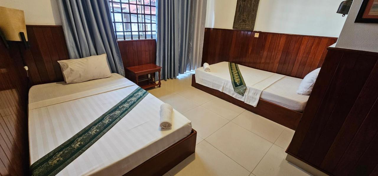 Retro Quarter Mb Hostel Siem Reap Luaran gambar