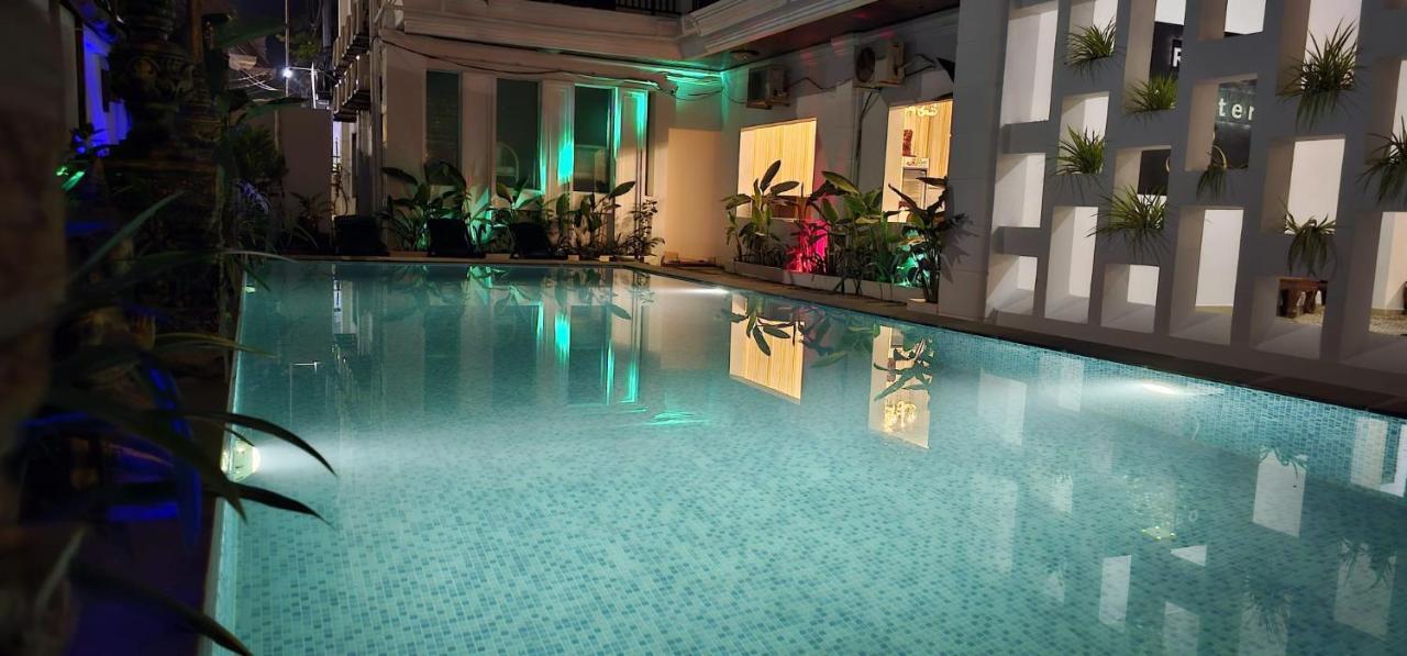 Retro Quarter Mb Hostel Siem Reap Bilik gambar
