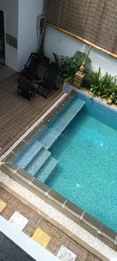Retro Quarter Mb Hostel Siem Reap Luaran gambar
